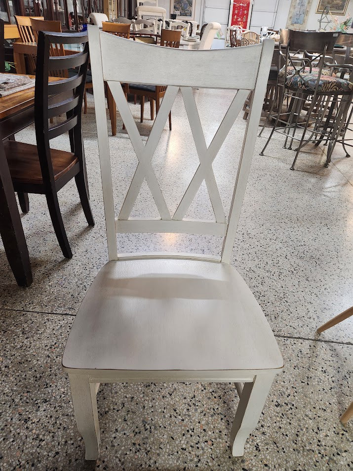 White Wood Framhouse Style Dining Set