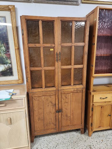 China Cabinet Double Door