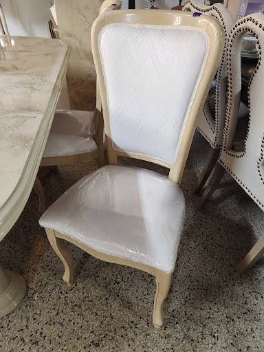 Faux Marble Dining Set w. 4 chairs & 1 Leaf