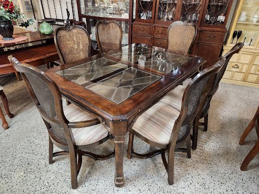Dark Wood Eteched Glass Inserts Dining Set w. 6 Chairs +2 Leaves