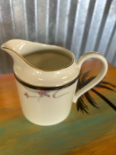 Creamer MIKASA "Floradora" China
