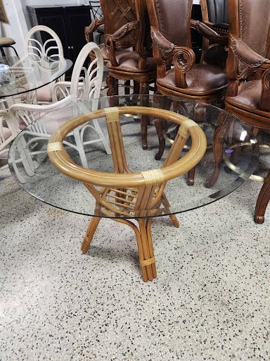 Bamboo Base Glass Top 42" ROund Dining Table