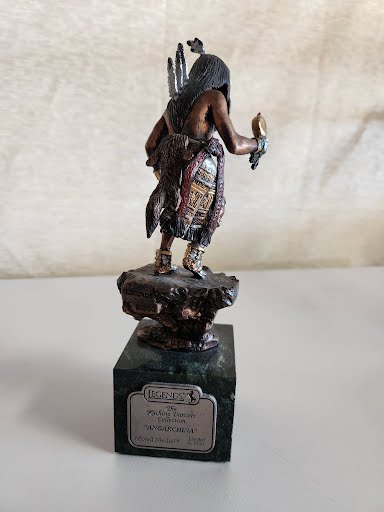 Statue