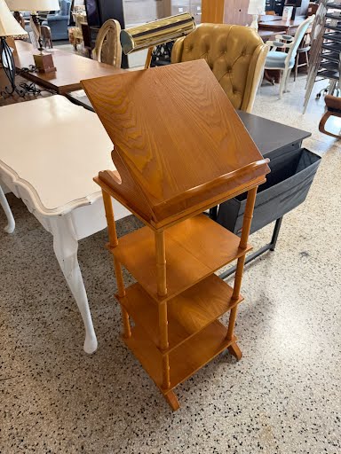 Oak Stand/Podium Home Item