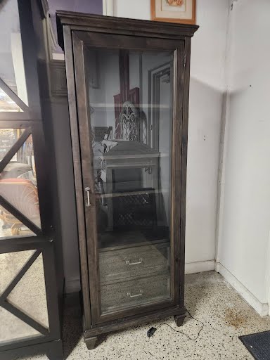 Haverty's Display Unit 78"h