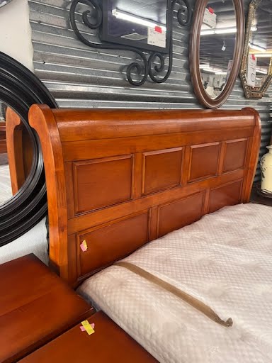 Faux Cherry Queen Bed w. Night Stand