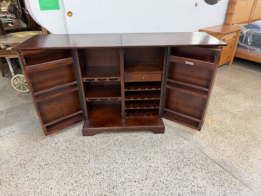 Bar Cart Howard Miller