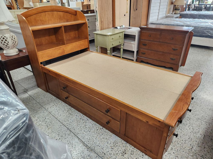 Light wood Twin bed