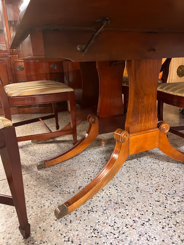 Drexel Travis Court Dining Table