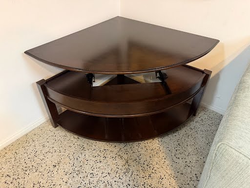 Lift Top DK Wood Rooms to Go Coffee Table
