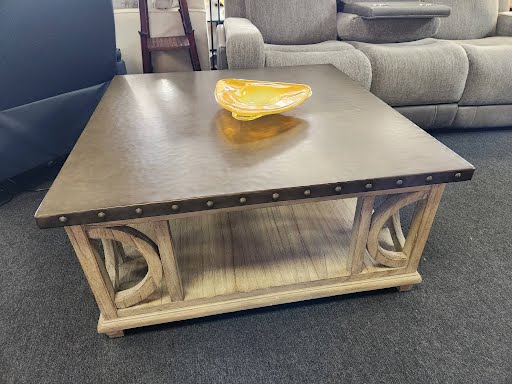Lexington Furniture Wyatt Coffee Table