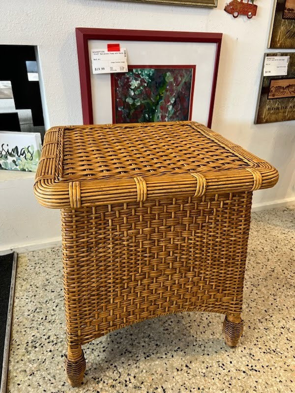 End Table Wicker