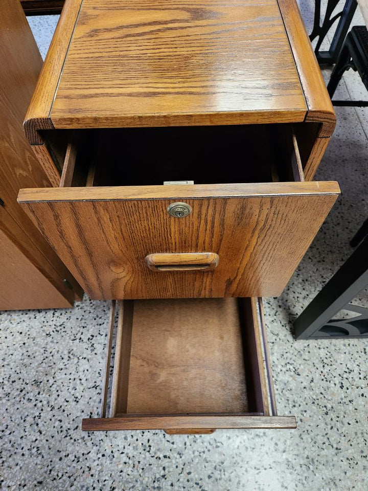 Oak File Cabinet (NO KEY)