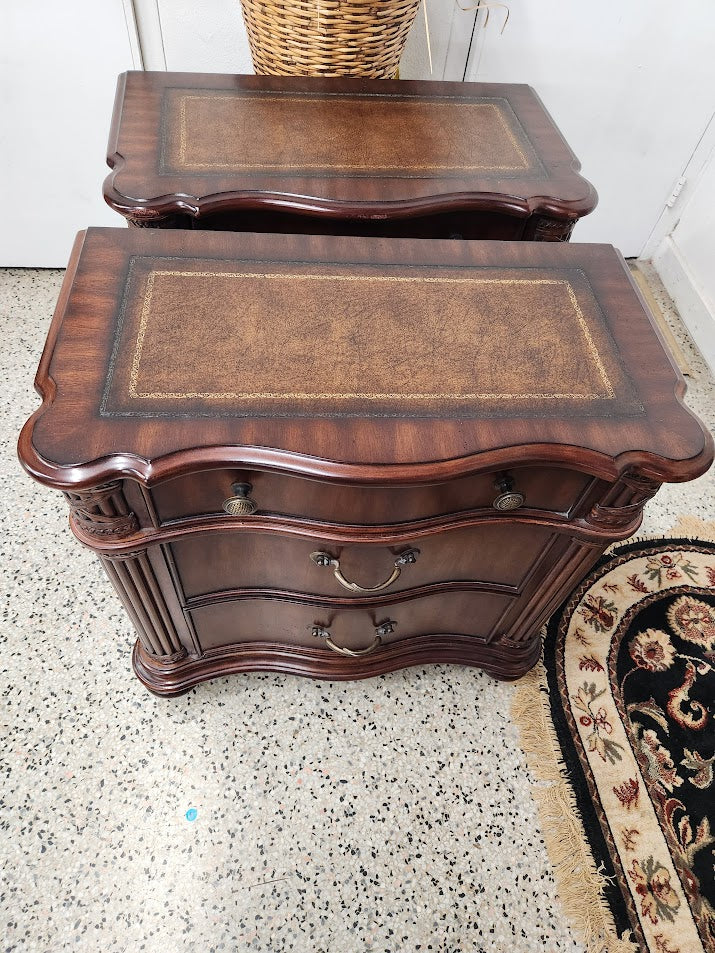 Mohagony Wood Carved Nightstand