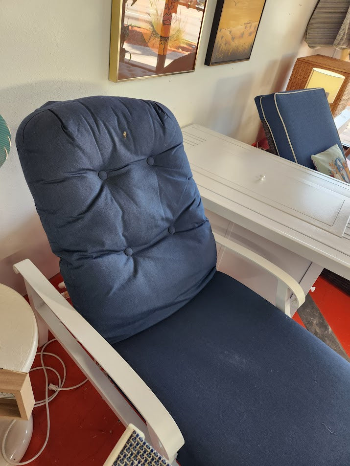 White Outdoor Lounge Chair
