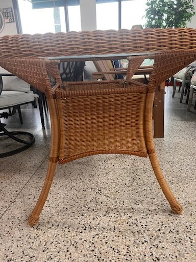 48" round Outdoor Table