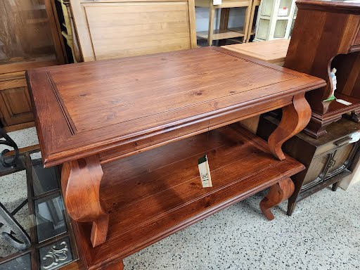 Bassett Coffee Table Pine