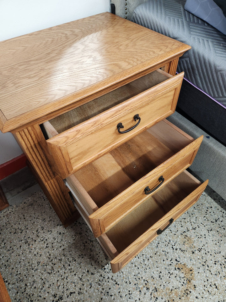 Oak Wood Thornwood Bed Sizes Queen Bed Set