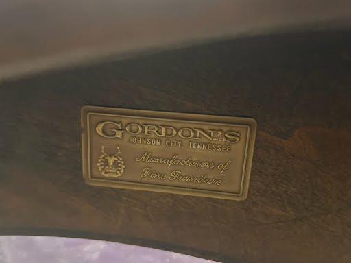 35R" Glass Insert Coffee Table