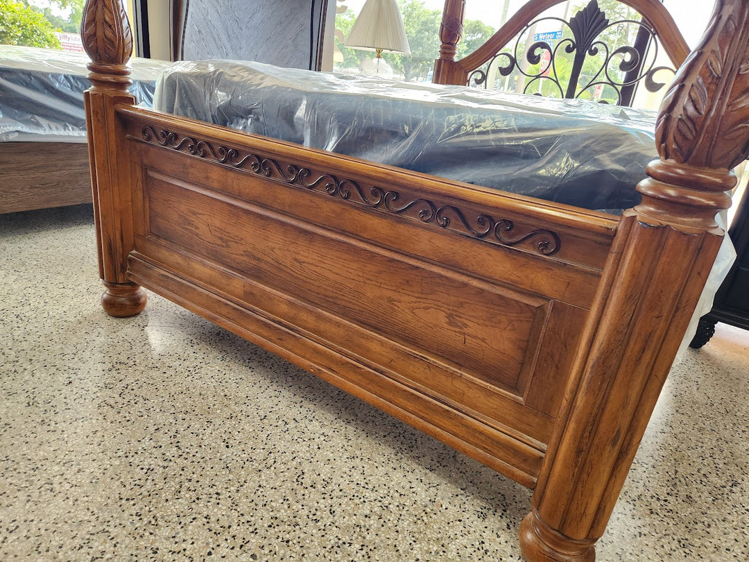 Queen Carved Wood Bed Set