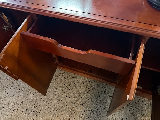 Side Board