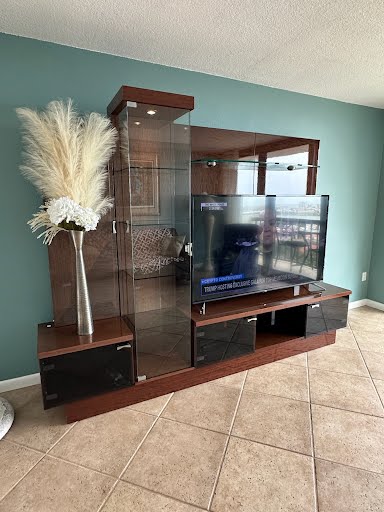 Entertainment Center High Gloss Brwn