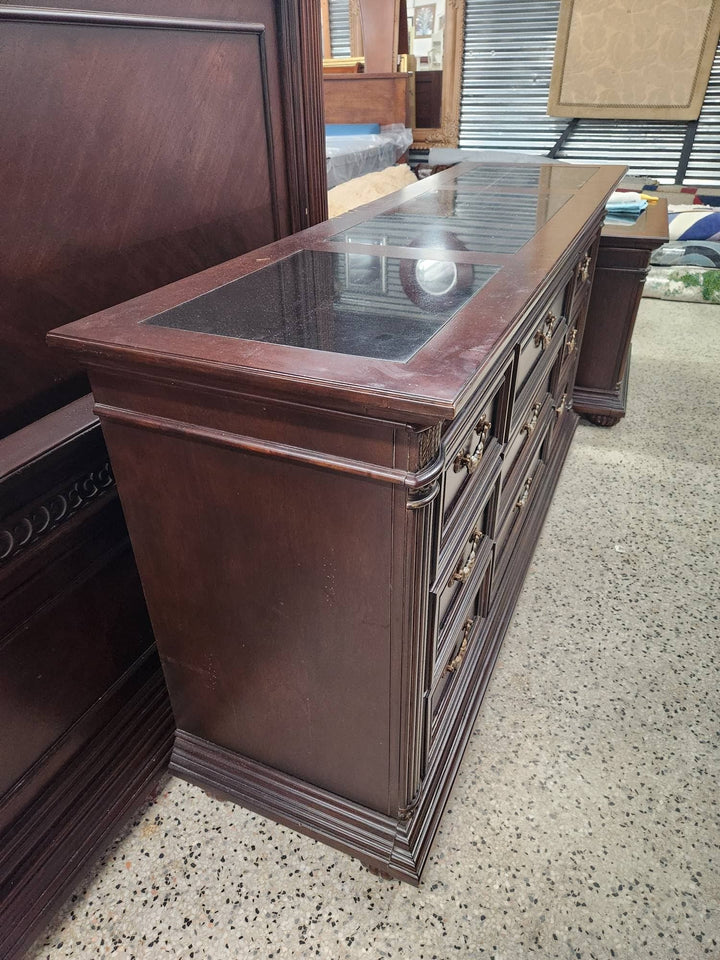 American Drew Dresser w. Mirror