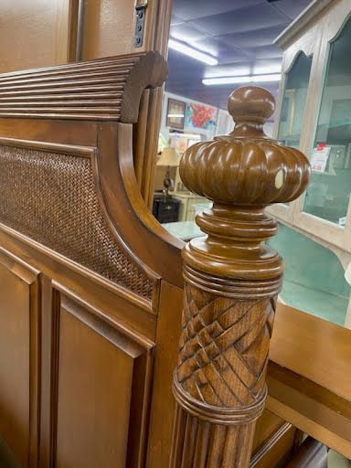 American Drew Queen Bed Set Bahama Style