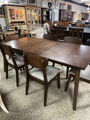 76"x40" Dining Set w. 6 Chairs