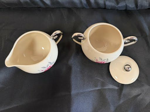 Cream And Sugar W Lid China