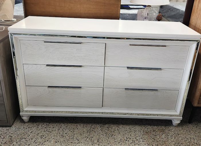 White Dresser With Mirrored Trim