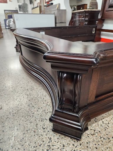 HAVERTY'S Dark Wood Bed Set KING 4 Pieces
