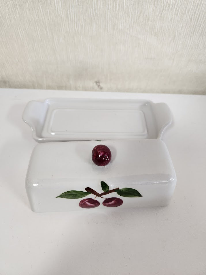 Covered butter dish China