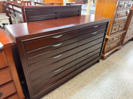8 Drawer Dresser
