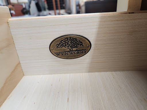 WYNWOOD Cream/Whitewash Farmhouse Style Dresser w. Mirror