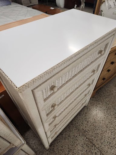 34" White Wicker/Rattan Dresser