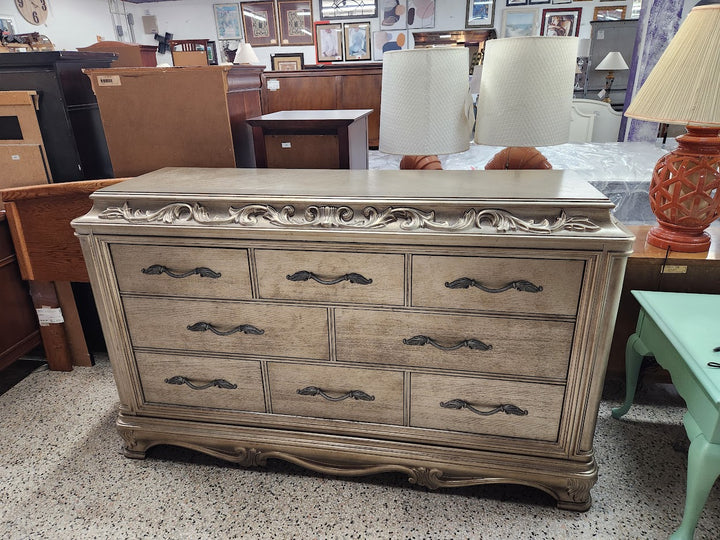 4/Pc set | Upholstered King bed