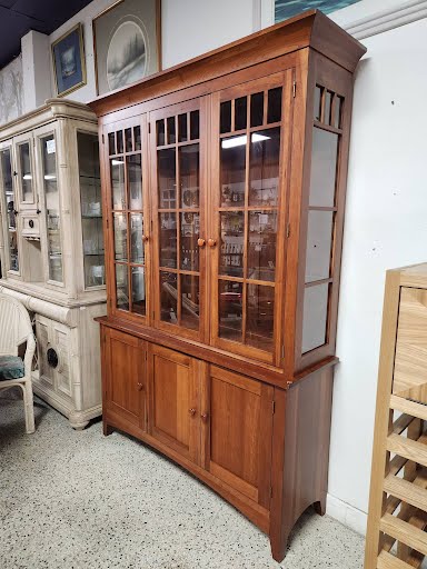 Ethan Allen China Cabinet Cherry Wood