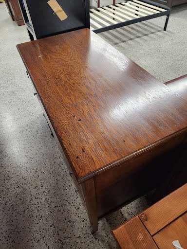 5 Drawer Wood Chest/Dresser