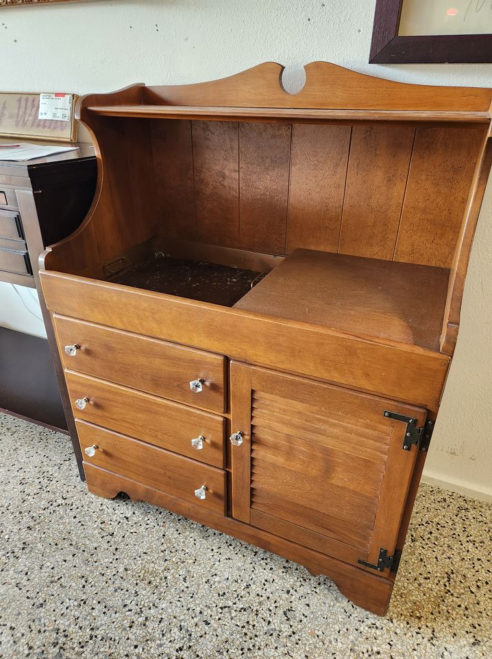 Ethan Allen Credenza/Dry Bar