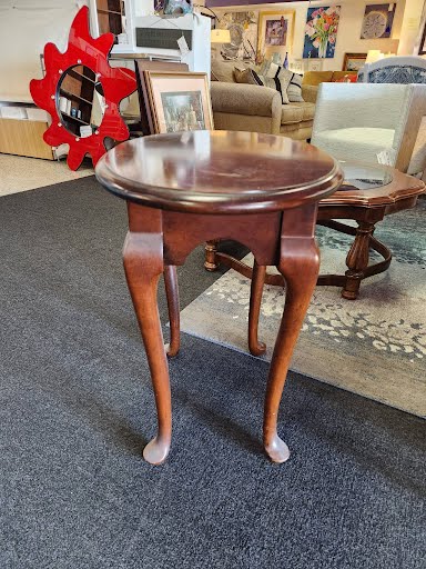 17x26" Oval End Table