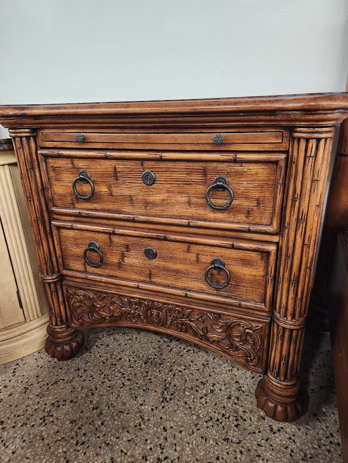 Broyhill Bed Set