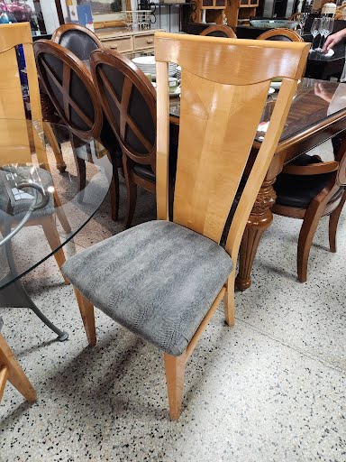 48" Round Glass Dining Set w.Four Chairs