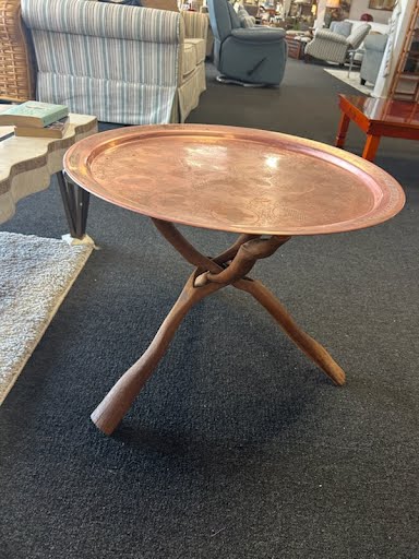 End Table w. Plate Top