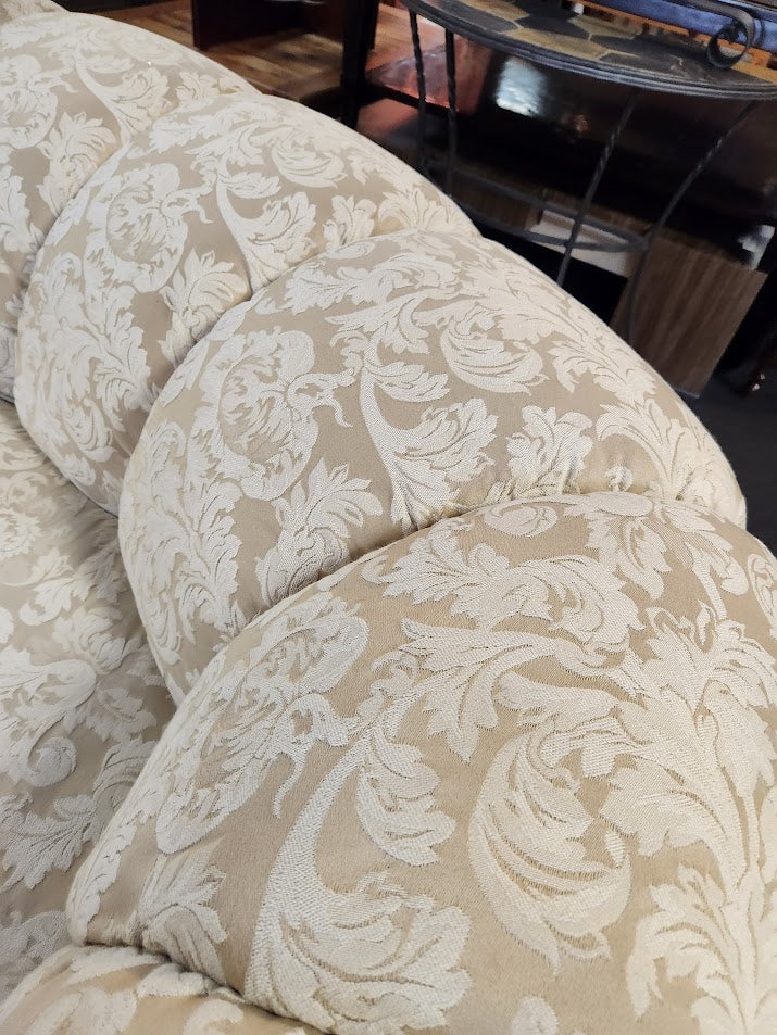 Kindey Shaped Sofa