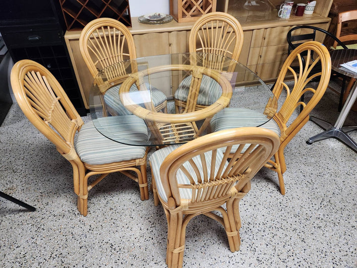 42" Round Glass Top Dining Set w. 5 Chairs