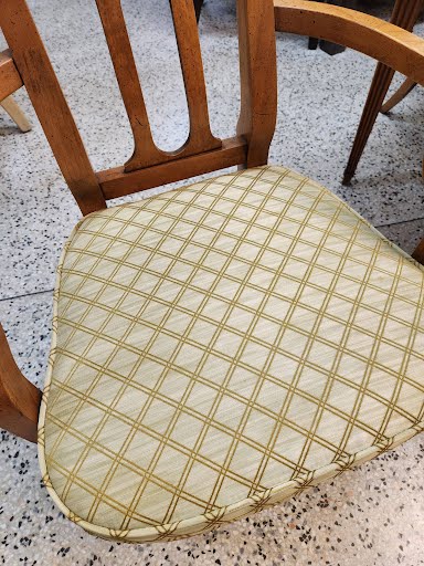 72x44" French Provencial Dining Set