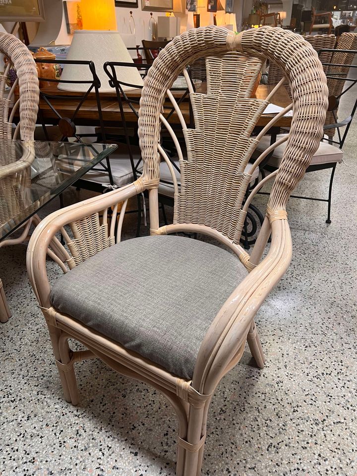 Dining Set- Glass Top 5 Wicker Chairs