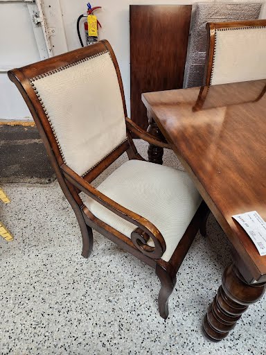 Dining Set Dark Wood w. 2 Leaves & 6 Chairs