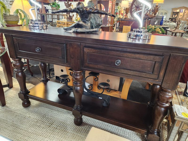 Side Board